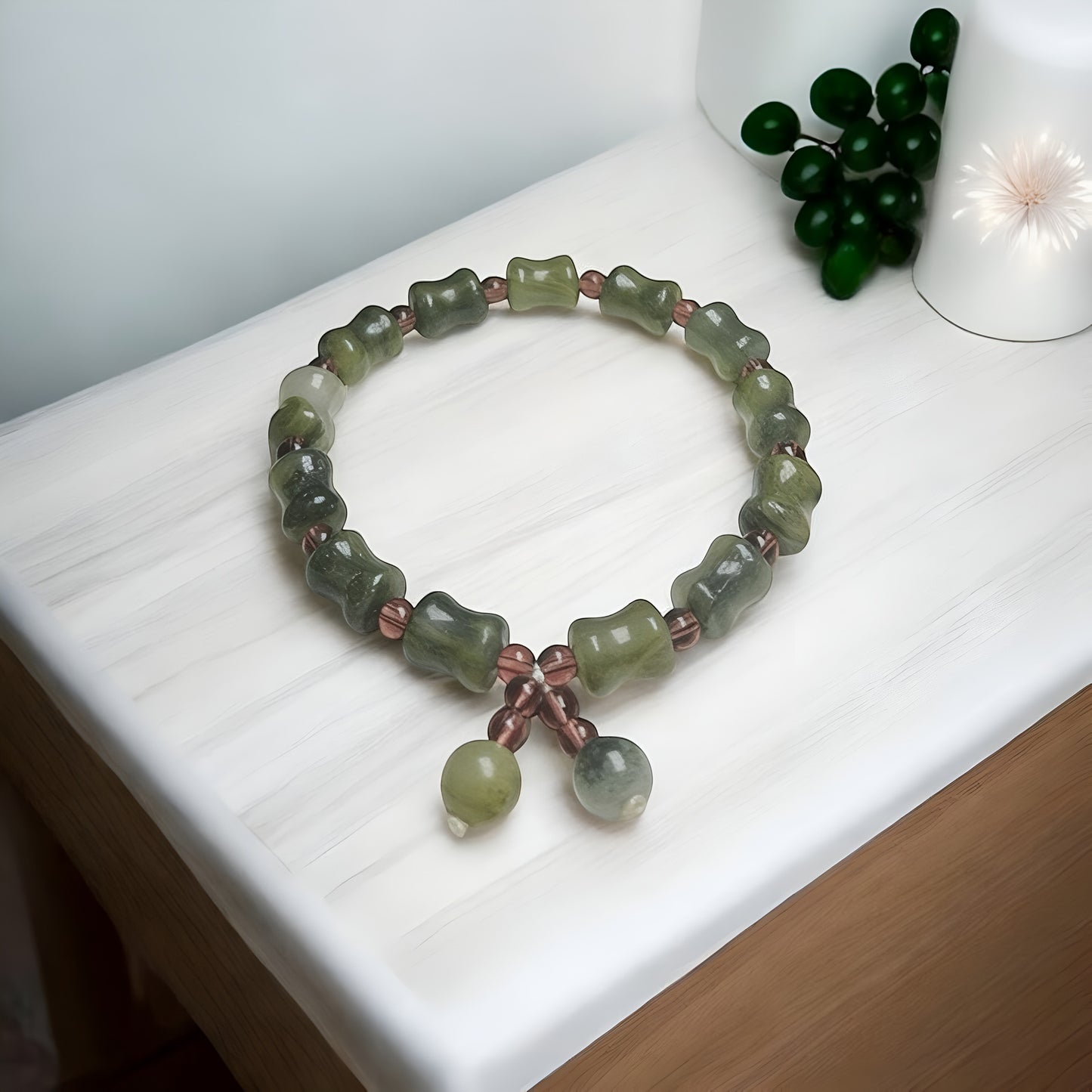 Natural Green Dongling Bracelet